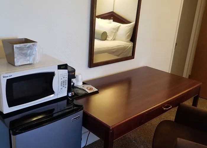 Cattlemen Motel 5*